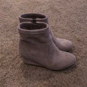 MinnetTonka leather size 5